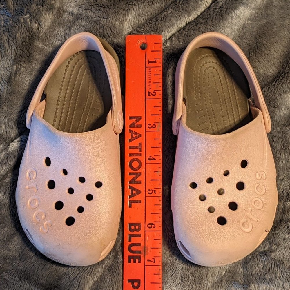 Crocs Pink Classic Clog Shoe Unisex Size C10 Waterproof Casual Slip-on